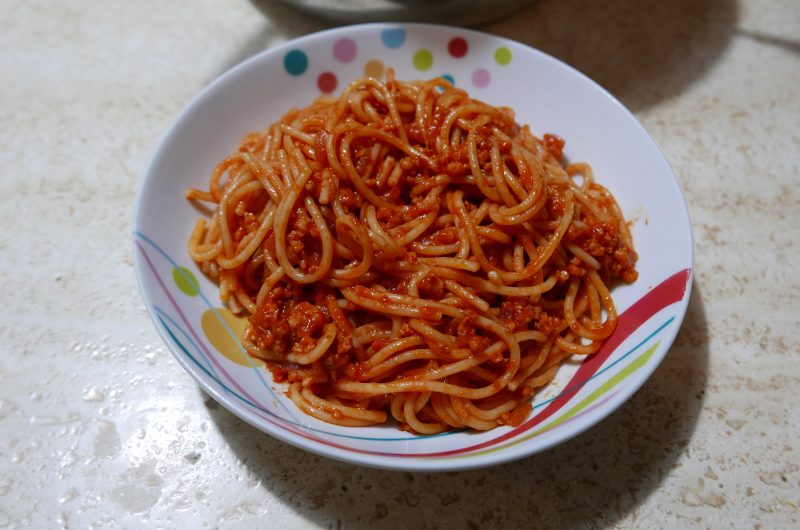 plate of pasta al ragù