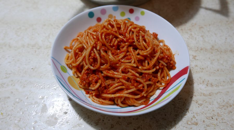 plate of pasta al ragù